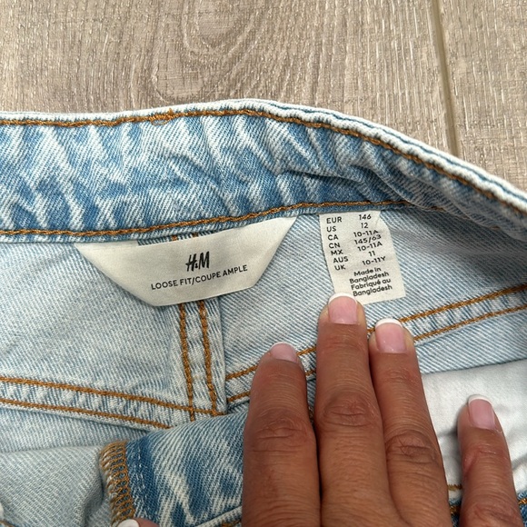 2 piece H&M Jean and top outfit - Picture 3 of 6